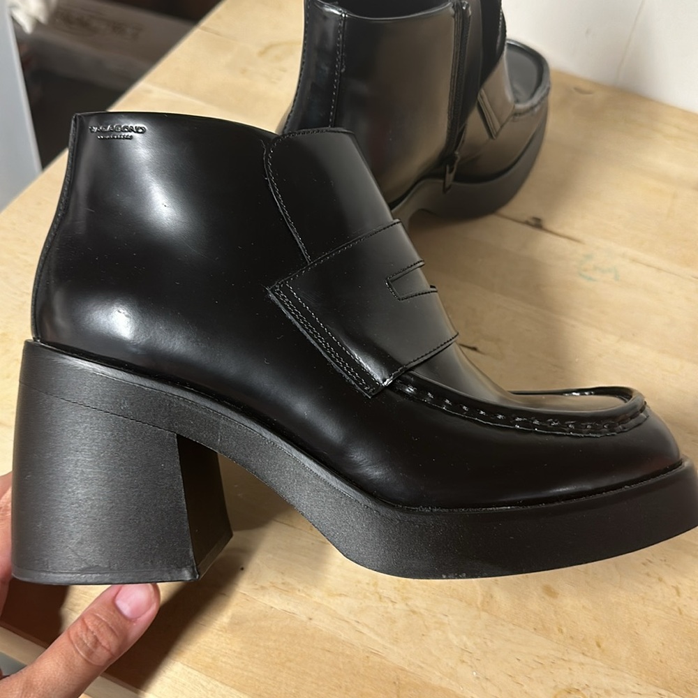 Vagabond Black Ankle Boots - Picture 8 of 15